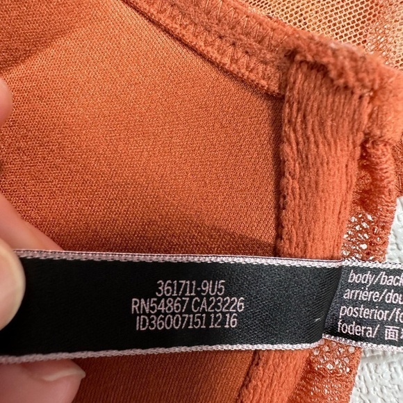 Victoria’s Secret very sexy push up front closure bra size 34B - Picture 6 of 6